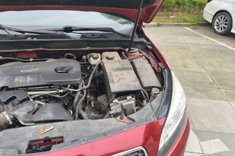 Used Chevrolet Malibu 2012 2.0L Automatic Luxury Edition Engine Bay Left