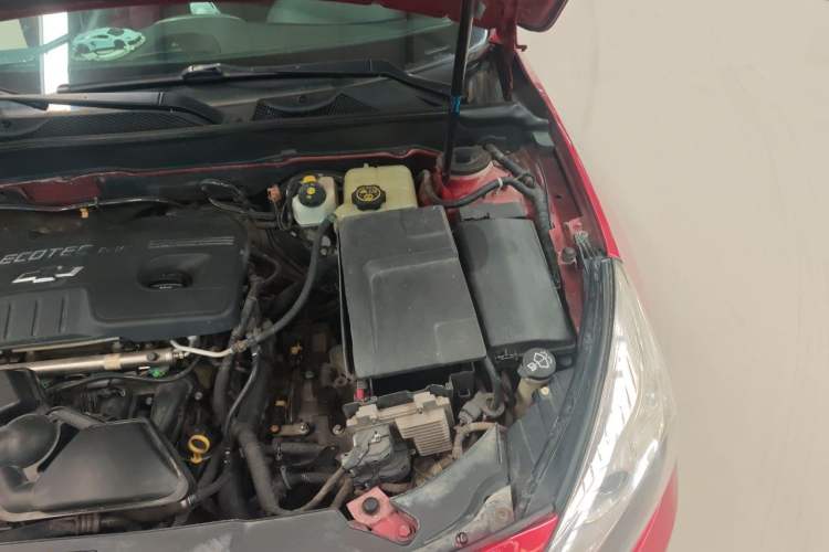 Used Chevrolet Malibu 2012 2.0L Automatic Comfort Edition Engine Bay Left