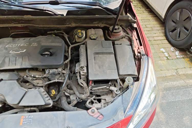 Used Chevrolet Malibu 2012 2.4L Automatic Luxury Edition Engine Bay Left