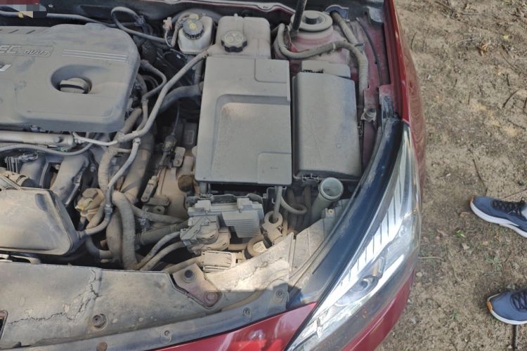 Used Chevrolet Malibu 2012 2.0L Automatic Luxury Edition Engine Bay Left