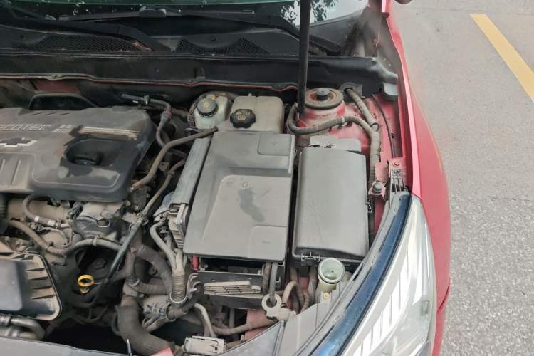Used Chevrolet Malibu 2012 2.4L Automatic Luxury Edition Engine Bay Left