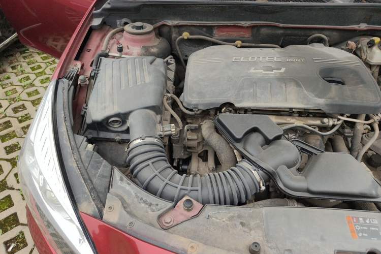 Used Chevrolet Malibu 2012 2.0L Automatic Luxury Edition Engine Bay Right