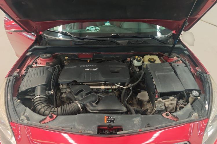 Used Chevrolet Malibu 2012 2.0L Automatic Comfort Edition Engine Bay