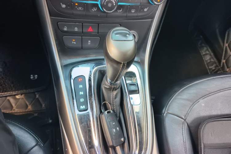 Used Chevrolet Malibu 2012 2.4L Automatic Flagship Edition Gear Lever