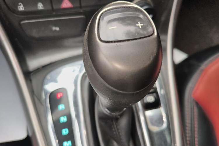 Used Chevrolet Malibu 2012 2.0L Automatic Comfort Edition Gear Lever