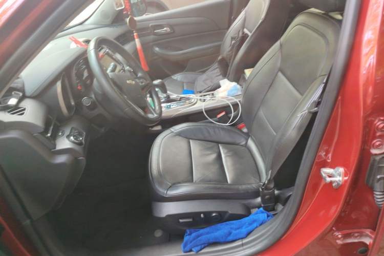 Used Chevrolet Malibu 2012 1.6T Automatic Luxury Edition Left Front Seat