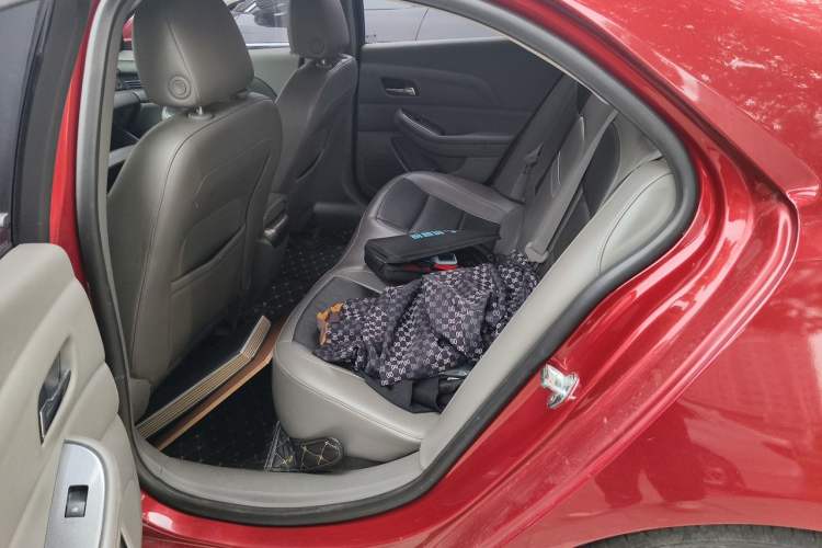Used Chevrolet Malibu 2012 2.0L Automatic Luxury Edition Left Rear Seat