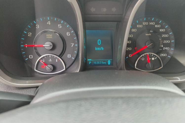 Used Chevrolet Malibu 2012 2.0L Automatic Luxury Edition Odometer Close Up