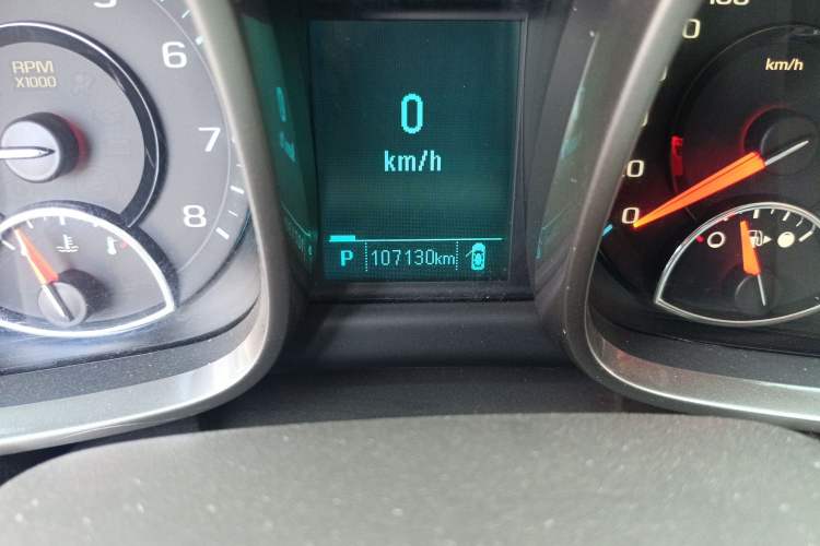 Used Chevrolet Malibu 2012 2.0L Automatic Comfort Edition Odometer Close Up