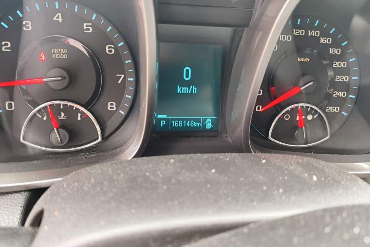 Used Chevrolet Malibu 2012 2.0L Automatic Luxury Edition Odometer Close Up