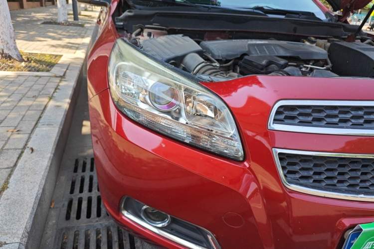 Used Chevrolet Malibu 2012 2.0L Automatic Luxury Edition Right Front Headlight