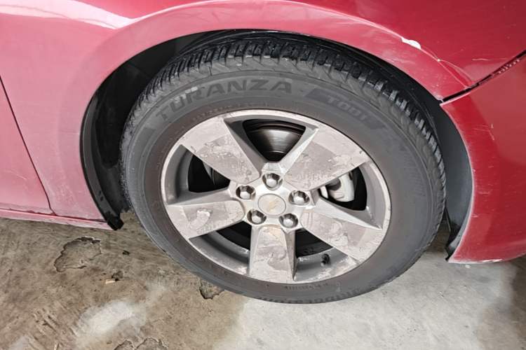 Used Chevrolet Malibu 2012 2.0L Automatic Luxury Edition Right Front Wheel Hub