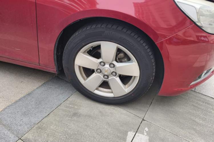 Used Chevrolet Malibu 2012 2.0L Automatic Luxury Edition Right Front Wheel Hub