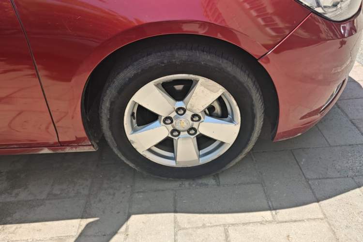 Used Chevrolet Malibu 2012 2.0L Automatic Luxury Edition Right Front Wheel Hub