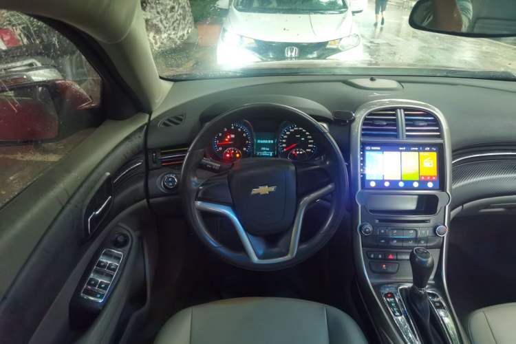 Used Chevrolet Malibu 2012 2.0L Automatic Comfort Edition Steering Wheel