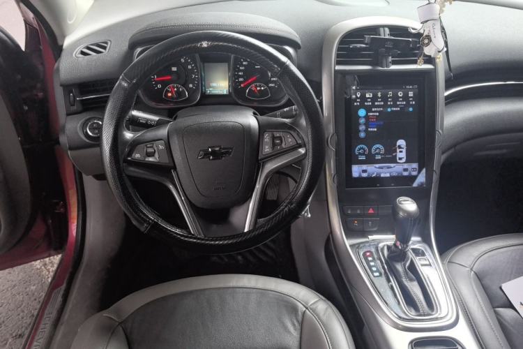 Used Chevrolet Malibu 2012 2.4L Automatic Luxury Edition Steering Wheel