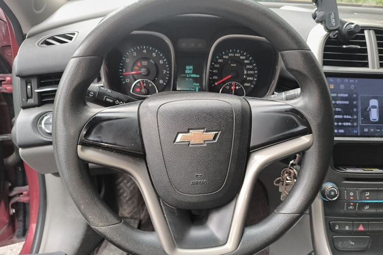 Used Chevrolet Malibu 2012 2.0L Automatic Comfort Edition Steering Wheel