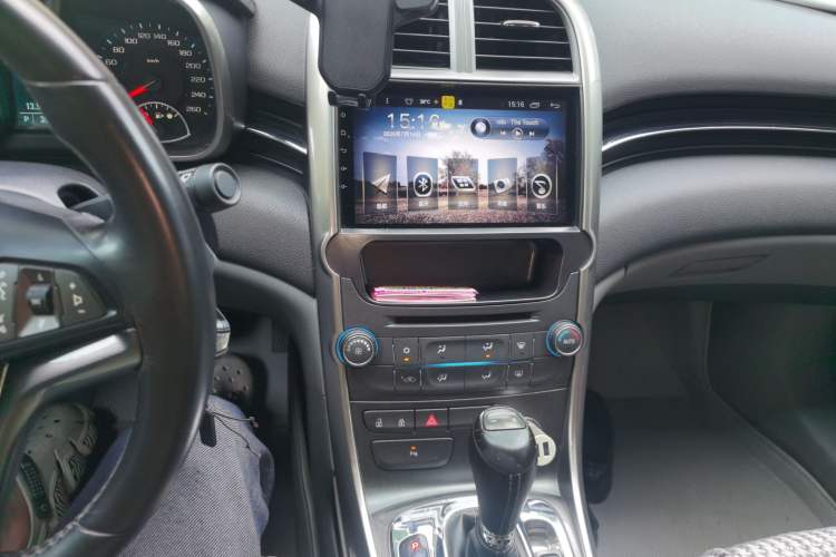 Used Chevrolet Malibu 2012 2.0L Automatic Luxury Edition Audio And AC Panel
