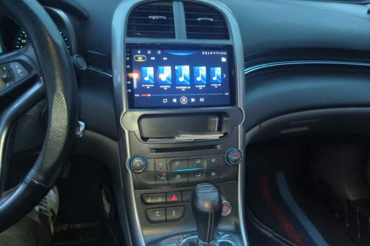 Used Chevrolet Malibu 2012 2.0L Automatic Luxury Edition Audio And AC Panel