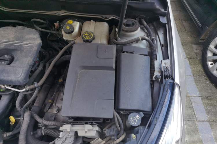 Used Chevrolet Malibu 2012 2.0L Automatic Luxury Edition Engine Bay Left