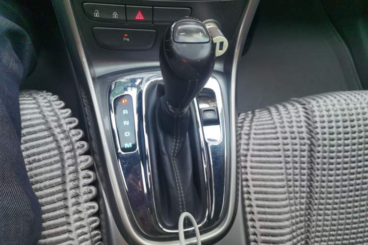Used Chevrolet Malibu 2012 2.0L Automatic Luxury Edition Gear Lever