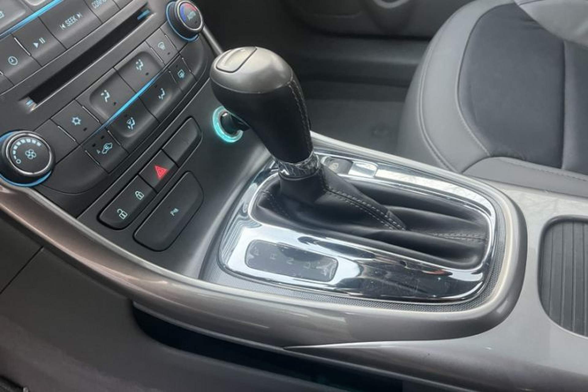 Used Chevrolet Malibu 2012 2.0L Automatic Luxury Edition Gear Lever