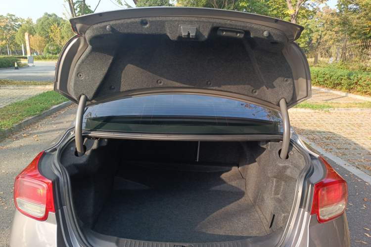 Used Chevrolet Malibu 2012 2.4L Automatic Luxury Edition Trunk