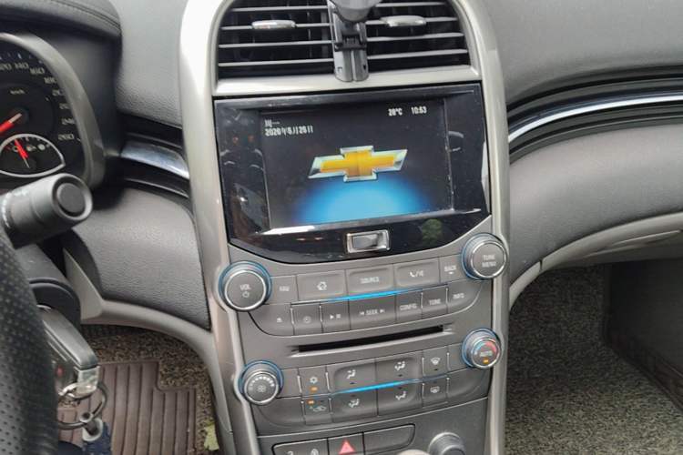 Used Chevrolet Malibu 2012 2.0L Automatic Luxury Edition Audio And AC Panel
