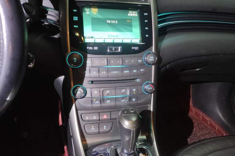 Used Chevrolet Malibu 2012 2.0L Automatic Classic Edition Audio And AC Panel