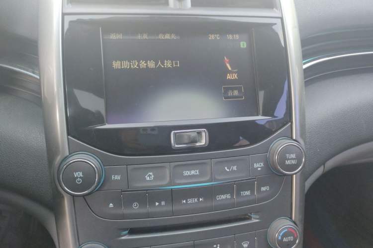 Used Chevrolet Malibu 2012 2.0L Automatic Luxury Edition Audio And AC Panel