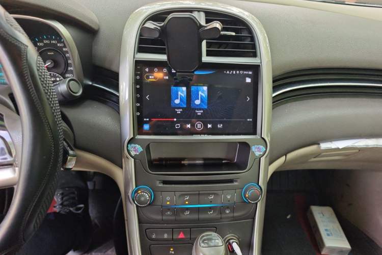 Used Chevrolet Malibu 2012 2.0L Automatic Comfort Edition Audio And AC Panel