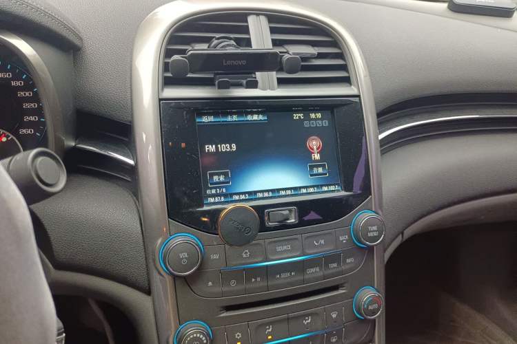 Used Chevrolet Malibu 2012 2.4L Automatic Luxury Edition Audio And AC Panel