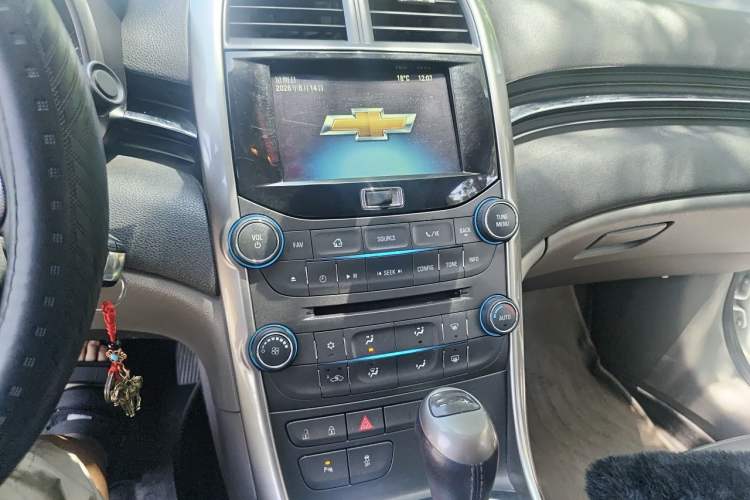 Used Chevrolet Malibu 2012 2.4L Automatic Luxury Edition Audio And AC Panel