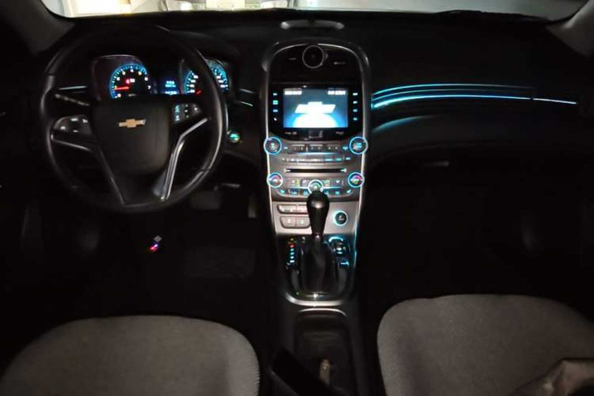 Used Chevrolet Malibu 2012 2.4L Automatic Flagship Edition Center Console