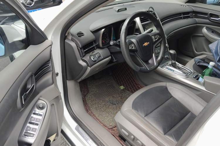 Used Chevrolet Malibu 2012 2.0L Automatic Luxury Edition Driver Seat