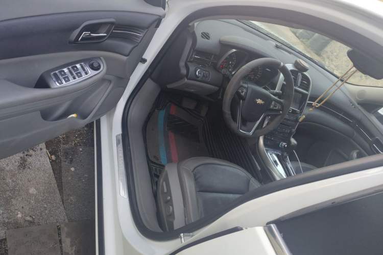 Used Chevrolet Malibu 2012 2.0L Automatic Luxury Edition Driver Seat