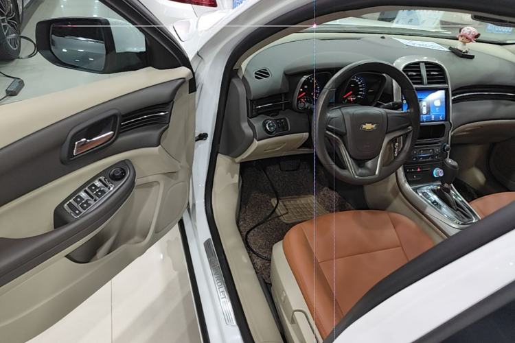 Used Chevrolet Malibu 2012 2.0L Automatic Comfort Edition Driver Seat