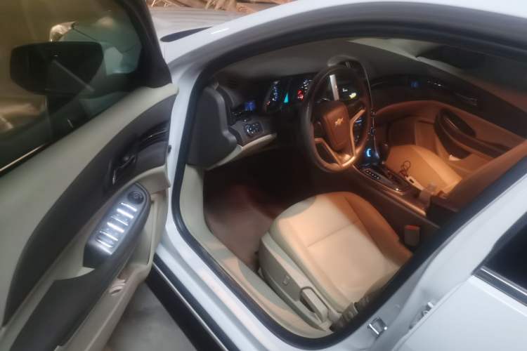 Used Chevrolet Malibu 2012 2.0L Automatic Comfort Edition Driver Seat