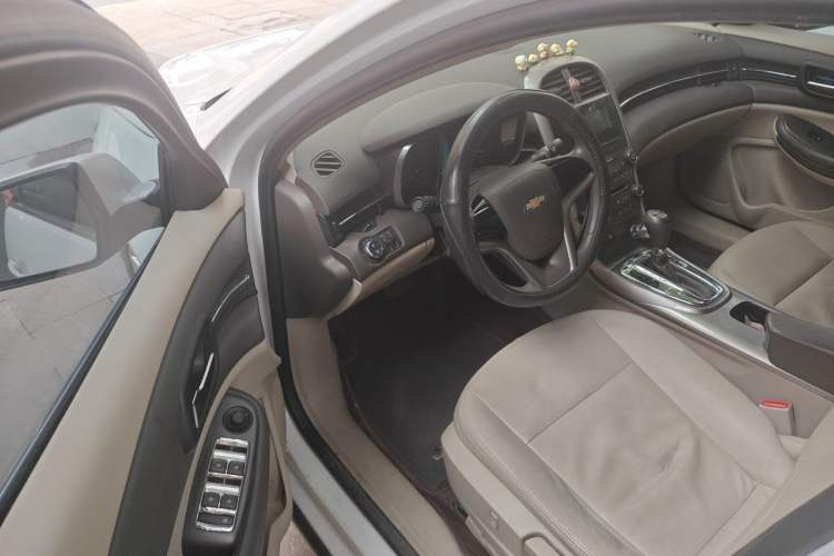 Used Chevrolet Malibu 2012 2.0L Automatic Comfort Edition Driver Seat