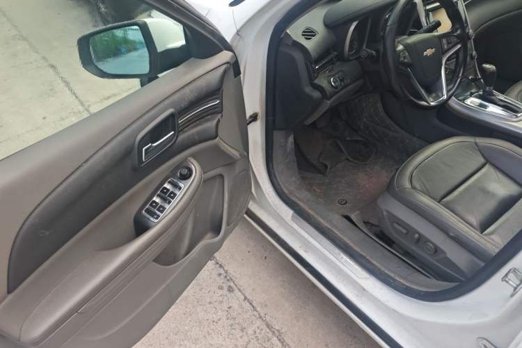 Used Chevrolet Malibu 2012 2.0L Automatic Luxury Edition Driver Seat