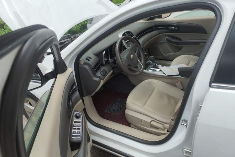 Used Chevrolet Malibu 2012 2.0L Automatic Comfort Edition Driver Seat