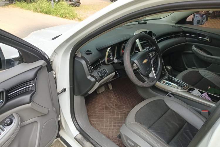Used Chevrolet Malibu 2012 2.0L Automatic Luxury Edition Driver Seat