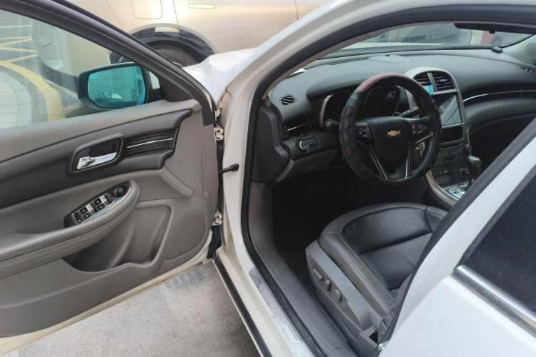 Used Chevrolet Malibu 2012 2.0L Automatic Luxury Edition Driver Seat