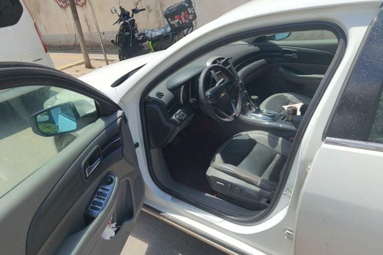 Used Chevrolet Malibu 2012 2.0L Automatic Luxury Edition Driver Seat