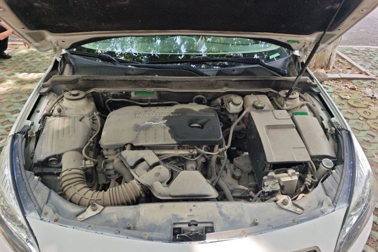 Used Chevrolet Malibu 2012 2.0L Automatic Comfort Edition Engine Bay