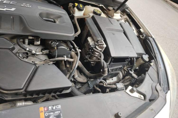 Used Chevrolet Malibu 2012 2.4L Automatic Luxury Edition Engine Bay Left
