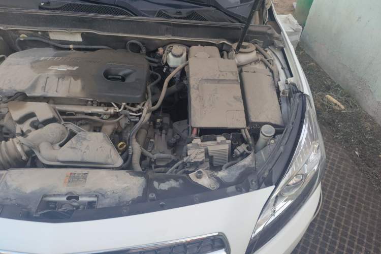 Used Chevrolet Malibu 2012 2.0L Automatic Luxury Edition Engine Bay Left