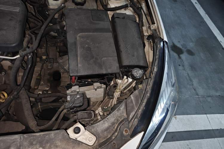 Used Chevrolet Malibu 2012 2.0L Automatic Comfort Edition Engine Bay Left