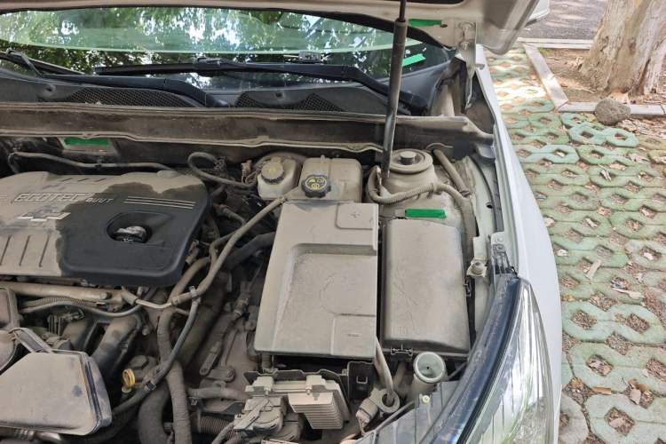 Used Chevrolet Malibu 2012 2.0L Automatic Comfort Edition Engine Bay Left