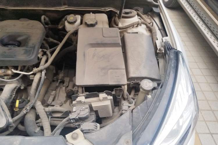 Used Chevrolet Malibu 2012 2.0L Automatic Luxury Edition Engine Bay Left